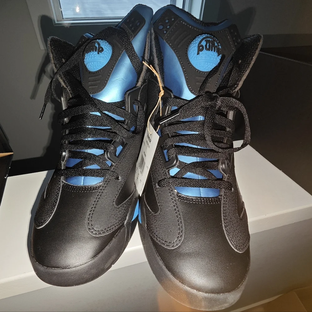 men's Reebok Shaq Attaq sneakers in the Core Black/Azure/Footwear White colorway - Picture 6 of 14